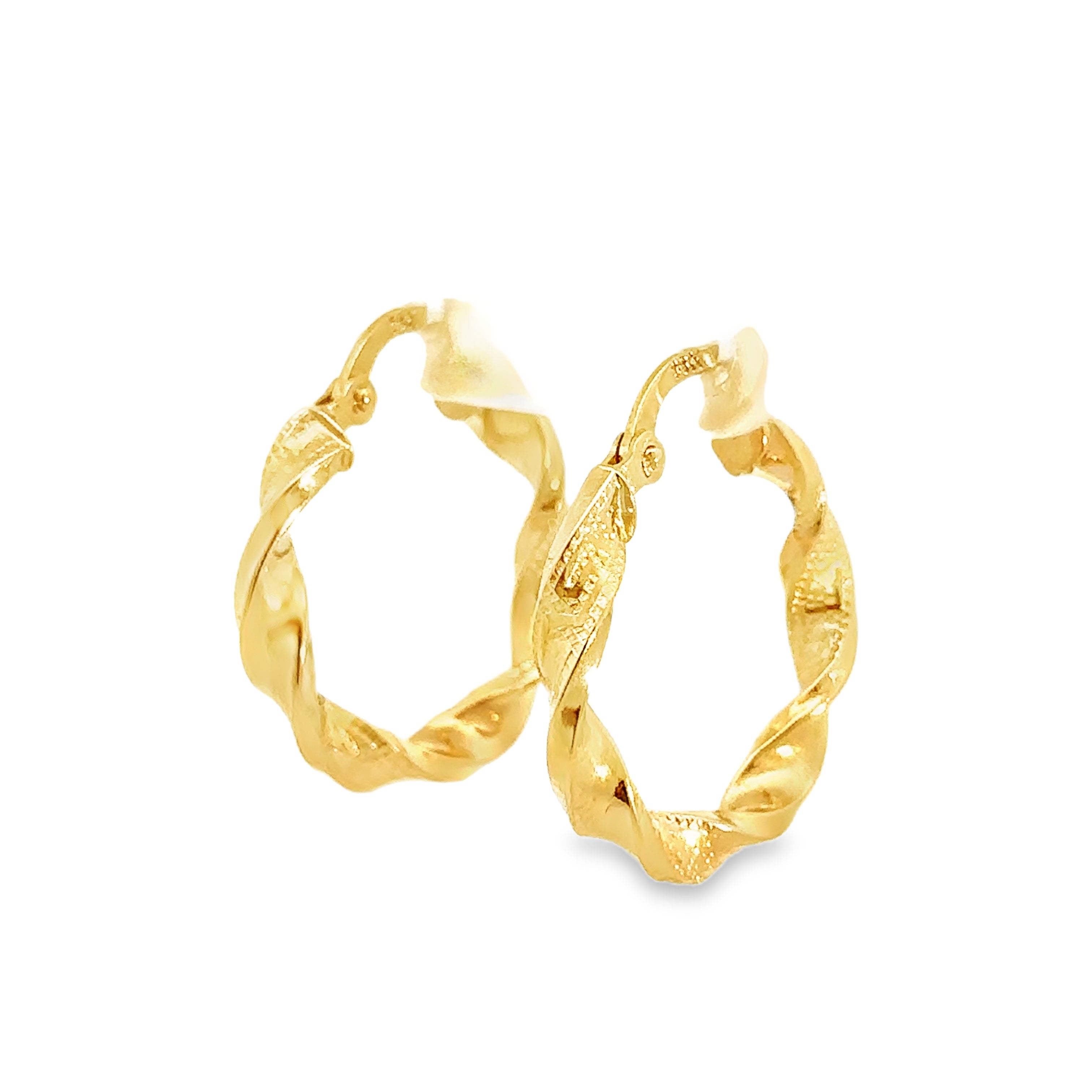 Melioraé Yellow Gold  Loop Twisted DiaCut