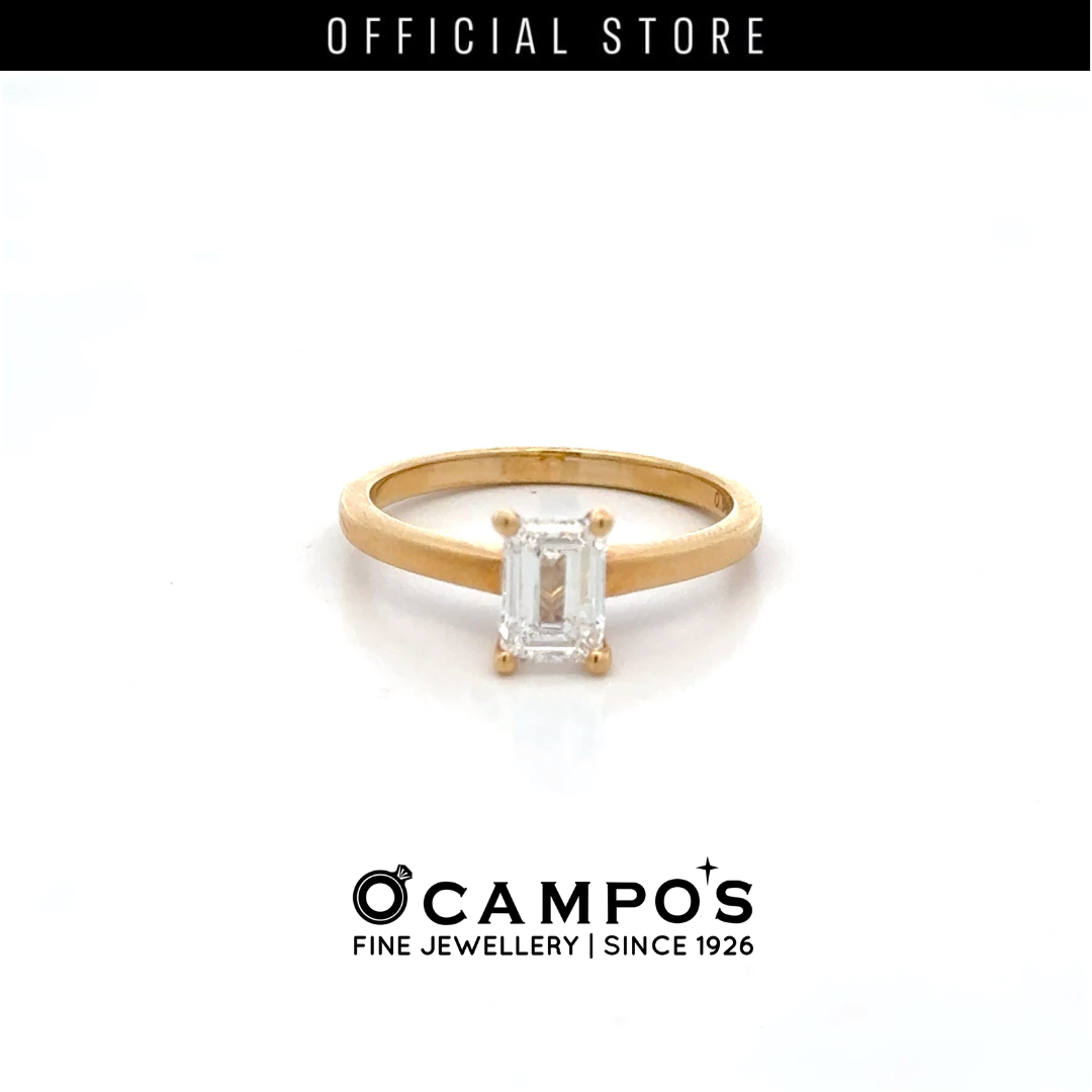 Viéne Lab-grown Emerald cut Engagement Ring