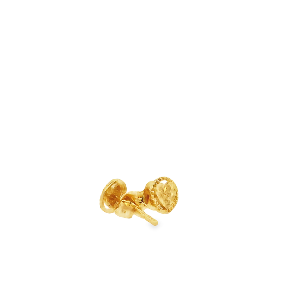 Andria 18 Karat Yellow Gold Stud Earring Round With Heart Diamond Cut Design