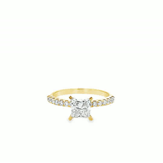 Anastasia 18 Karat Yellow Gold Ring