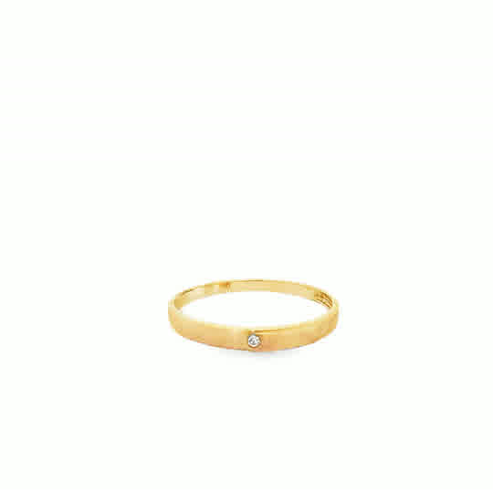 Lavinia 18 Karat Yellow Gold Wedding Ring .015 Carat S-8
